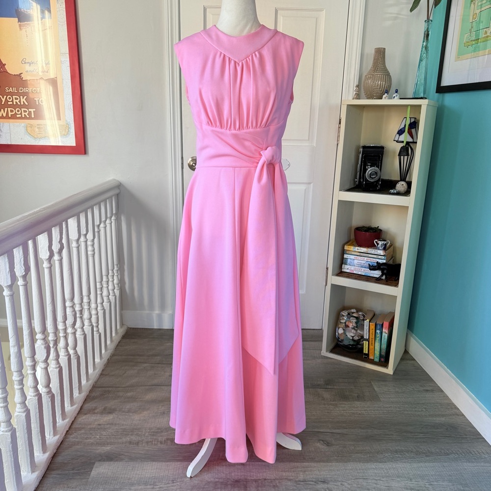 VINTAGE ‘60s sleeveless bubblegum pink maxi dress (size S/M)
